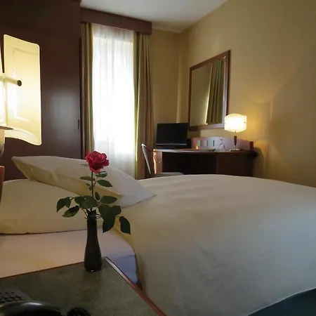 Du Port Λωζάνη